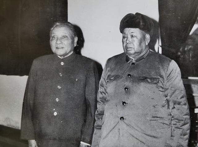 许世友遗体前，王震指着将军们说，我们这些老骨头甭想领到通行证