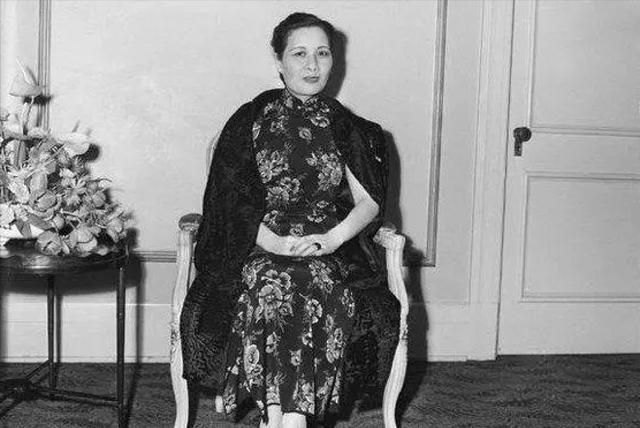 1996年，李登辉撤掉两蒋陵墓守卫，宋美龄：应该考虑移灵的事情了