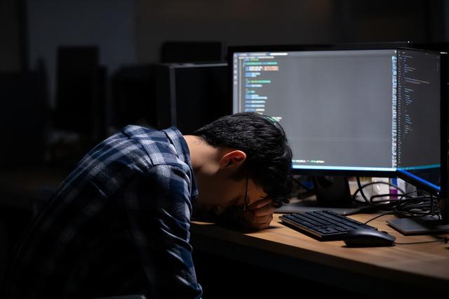 转氨酶高，不能吃“西瓜”？医生：少碰5果，摒弃2习，肝或感激你