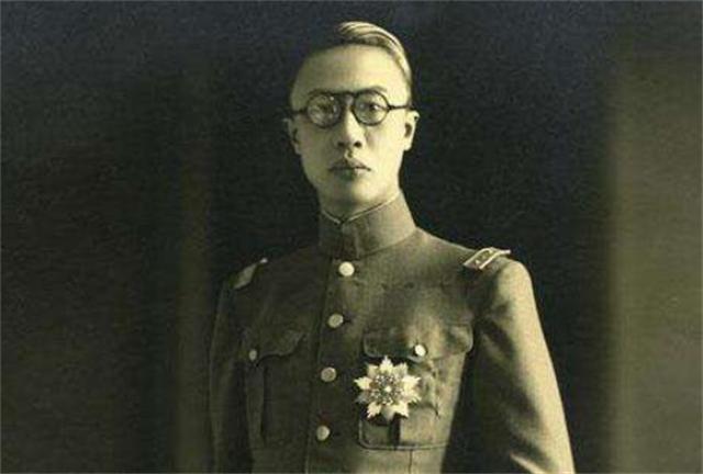 溥仪晚年住在什么地方，去世时家里还有多少钱？