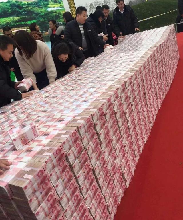 北大教授姚洋：40%的低收入者没有储蓄或负储蓄，建议直接发钱