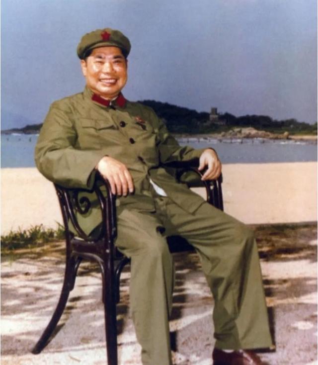 三位总参谋长同框，都是打出来的铁血上将，后辈超过前辈