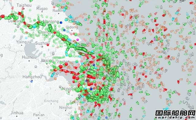 封控下的上海港：船未堵但货难运