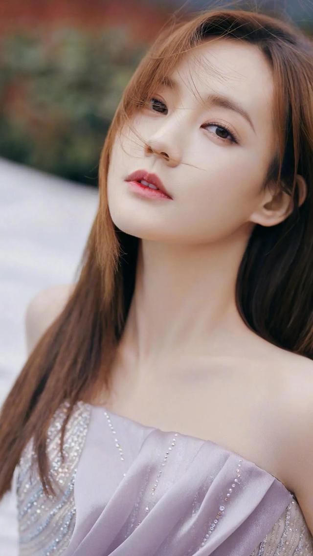 李一桐高清時尚穿搭美圖壁紙收藏分享 Freedocumentsdownload