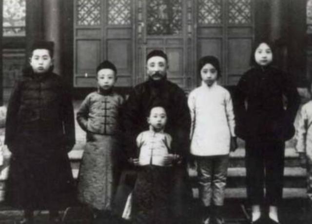 皇姑屯爆炸后，张作霖的五姨太做了什么？让东北沦陷推迟三年