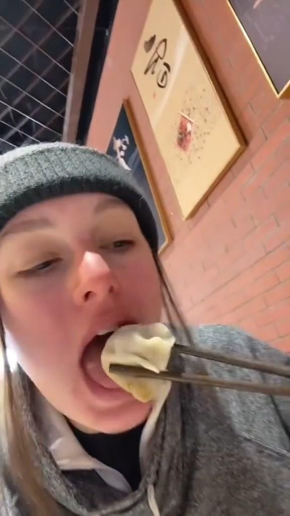 美国滑雪小姐姐在中国的最后30分钟！边说边哭：我舍不得走