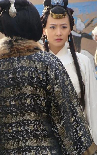 曲珊珊参演的电视剧(曲栅栅主演电视剧大全)-天晟网