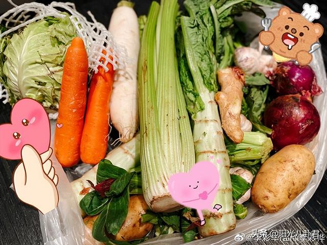 上海疫情明星众生相：刘嘉玲穿6万元卫衣自拍，彭于晏被邻居追星