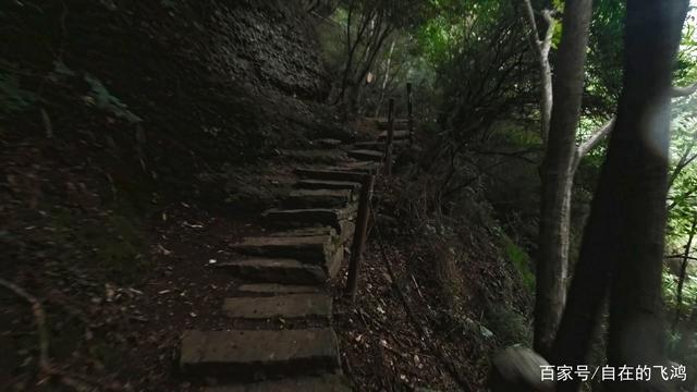 探訪三國古戰場，雨中登牛頭山，觀天下第一山水太極