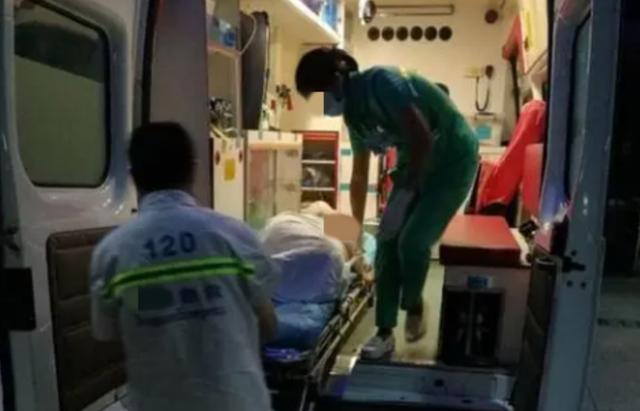 2009年湖北女服务员因不堪受辱，失手杀死镇招商办主任，有罪免处