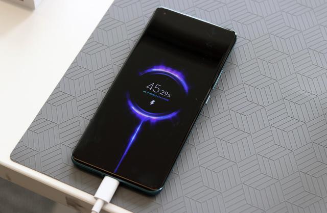 骁龙888+5000mAh+256GB+2K屏，从5299元直降到3669元，感觉真香