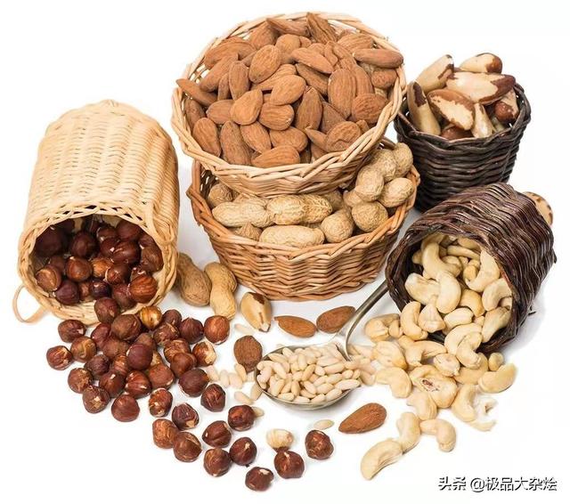 中年男性该注意些什么？吃好喝好很重要，补充微量元素也要及时