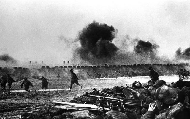 范汉杰兵败，被学弟林彪问得羞愧，76年病逝后中央下令：葬八宝山