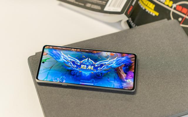 2022旗舰手机展望：形态的百花齐放不是奢望