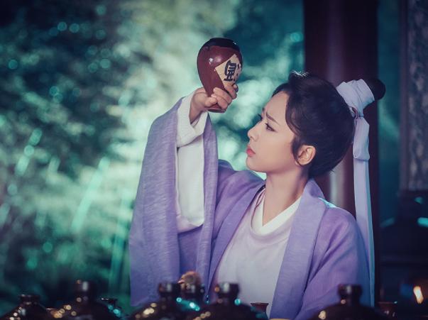 舍不得美貌形象就别拍女扮男装！涂口红又描眉，这些女星像话吗？