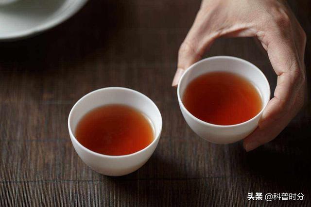 隔夜茶喝了会致癌？央视试验说出真相，隔夜的东西到底哪些不能吃