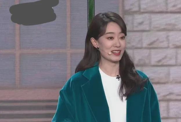 春晚明星5大搞笑瞬间：马丽把艾伦叫成大春，撒贝宁说错广告主名