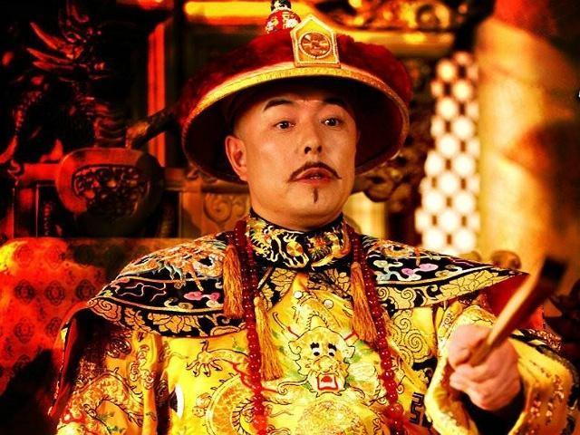 乾隆在路边吃瓜，夸瓜农的瓜很甜，刚走就下令：处死他