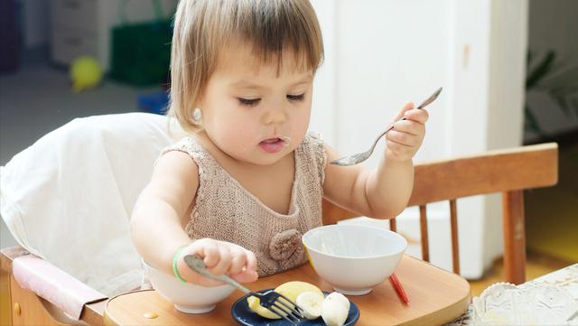 把小孩送到幼稚园去，你要做哪些准备工作？