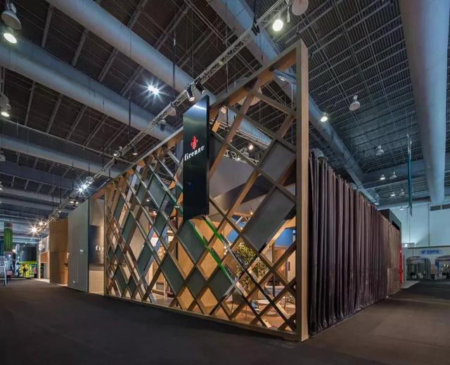 机械展展台制作