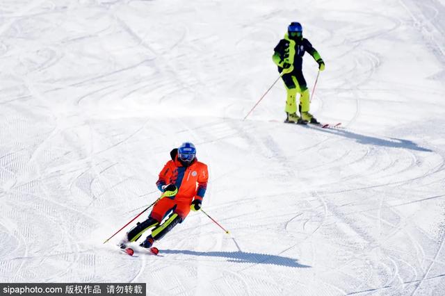 北京冬天滑雪逐步开放（北京滑雪场一般开到几月份）-第3张图片