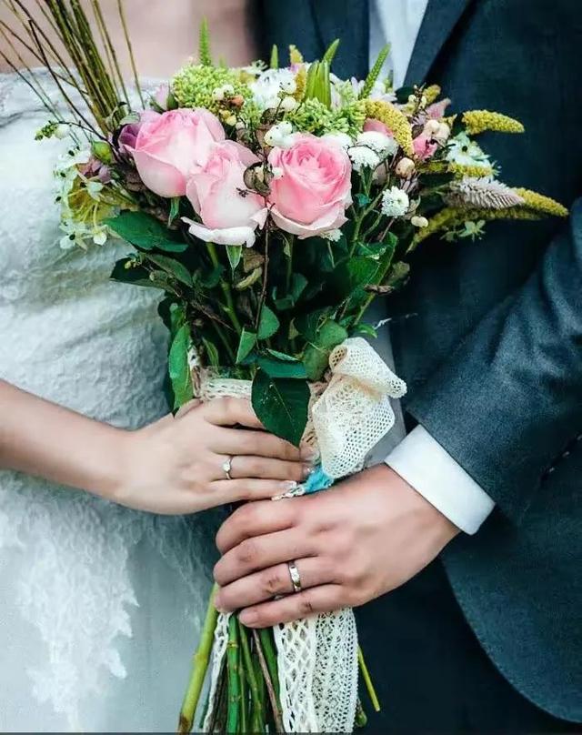 办个婚礼婚庆要多少钱北京现代速八那里有买（办个婚礼婚庆要多少钱月肚子胀气怎么回事）插图2