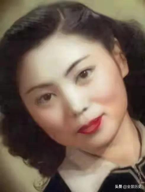 26年后，上甘岭坑道唯一女兵，在纽约餐厅被当年美军俘虏一眼认出