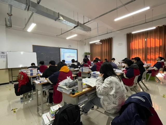 封闭学校哪个好(临沂封闭学校哪个好)(图3)