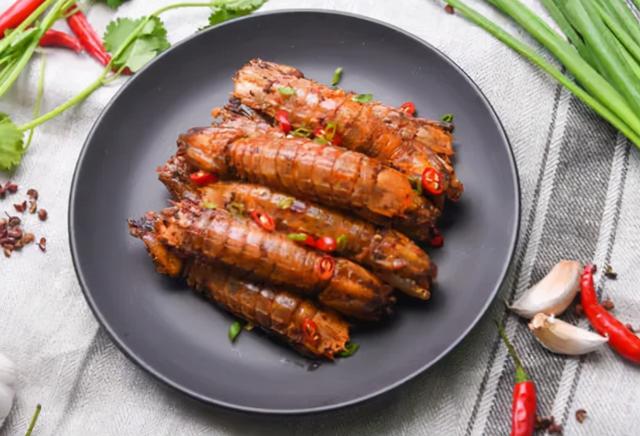 心脏不太好，或是缺乏4种营养元素，常吃这些食物或保护心脏健康