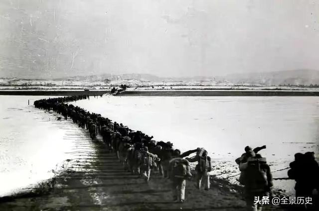 26年后，上甘岭坑道唯一女兵，在纽约餐厅被当年美军俘虏一眼认出