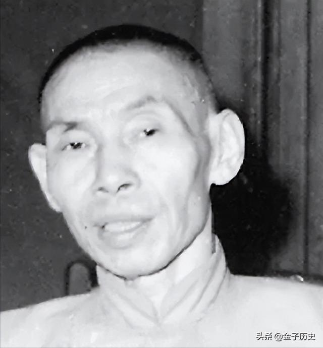 恩人儿子来投靠，杜月笙老婆故意扔钱试探：如果捡了，就打发他走