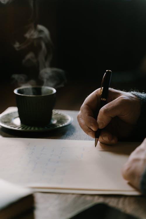 一行禅师：我们所爱之人在受苦
