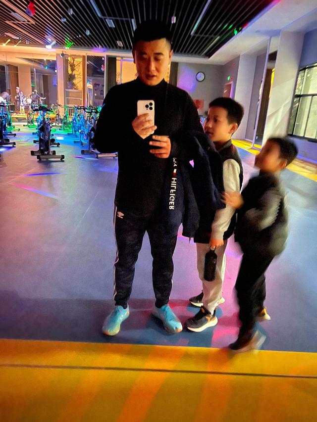 挣钱和陪孩子哪个重要