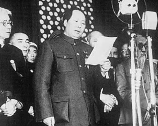 1949年，毛主席访问苏联，交代厨师：苏联送死鱼就扔出去，换活鱼