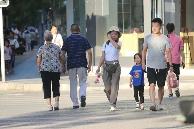 致敬劳动者｜这些背影，如此珍贵