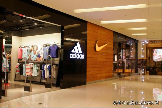 服装店加盟还是自营好，服装店加盟方式