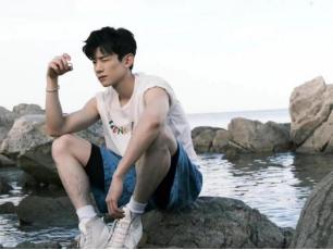 [微信赤兔瞄下载地址]，怎样问男人要微信