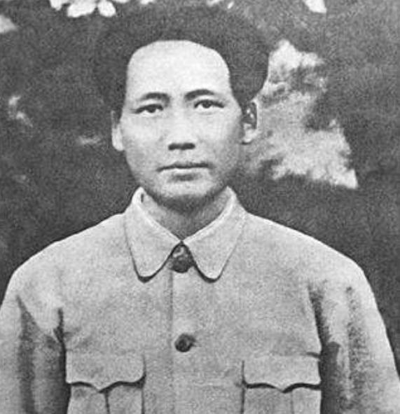 伟人的高瞻远瞩：1954年毛主席三登紫禁城，却不踏入故宫内半步