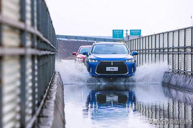 新能源汽车电池在车底，遇到暴雨积水怎么办？纯电车比想象中省心
