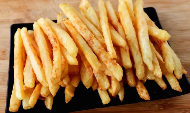 315曝光的“垃圾食品”，不要给家人吃了，6种美食在家做健康美味