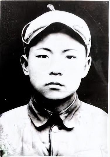 朝鲜战争美军士官回忆：中国人跳进阵地，捅死看到的每个美国人