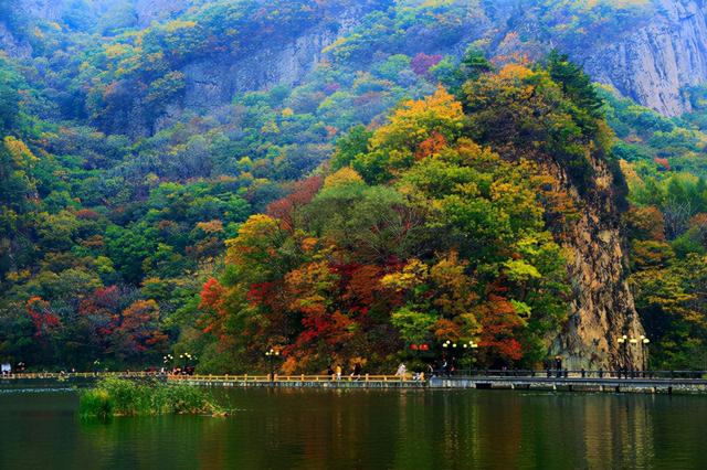 遼甯有一處小衆景點，有東北小黃山之稱，山峰峻秀、溝幽谷深