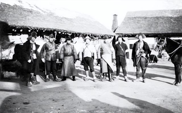 1950年，宁夏土匪王杀害我军副司令，解放军出动一个军，将其抓获