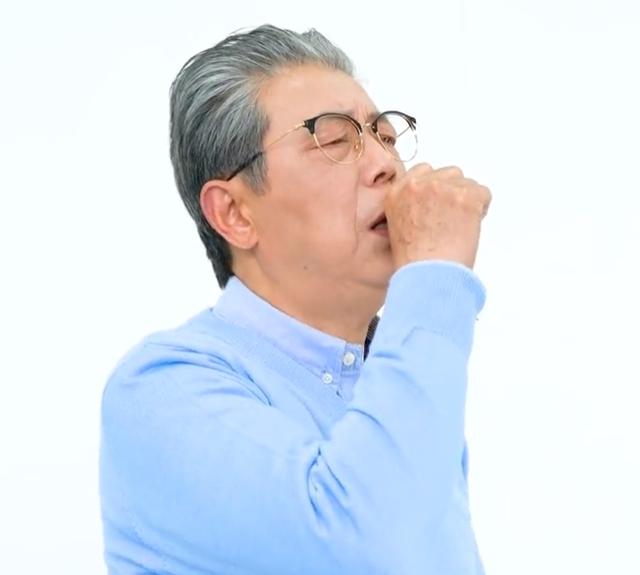 嗓子里总有痰，痰多吐不完？3个小方法，教你切断生痰之源