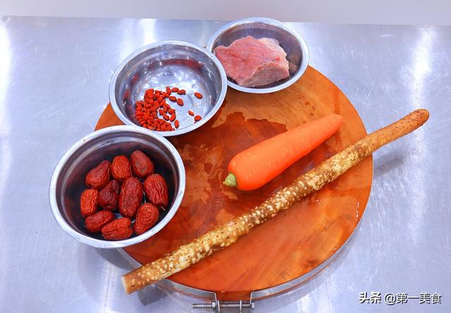 冬天多熬这5种汤，孩子喝了补钙，大人喝了减脂，营养丰富又美味