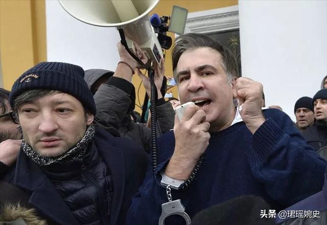 还记得08奥运时那个向普京开战的总统吗？先成流浪汉，后进了监狱