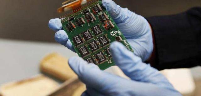 马航失联7年，传言美国劫持了机上的华为芯片专家。传言可信吗？