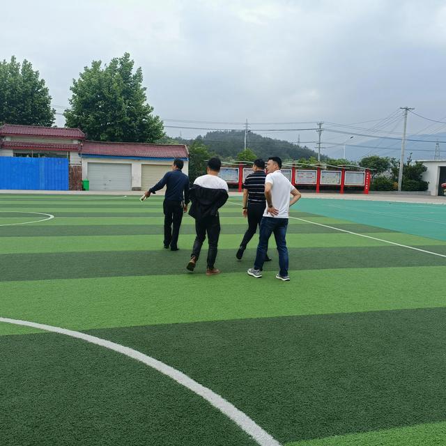 英山县石头咀镇中心小学开展活力大课间 精彩在校园活动