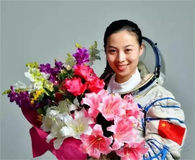 “太空娇女”王亚平：中国首位出舱女航天员，今仍在太空执行任务