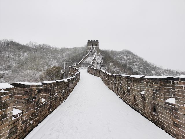 遊北京—雪中的慕田峪長城
